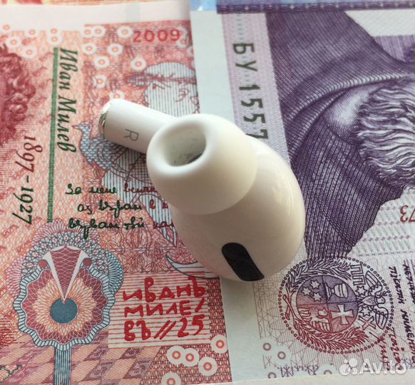 Правый наушник Apple AirPods Pro (R) A2083