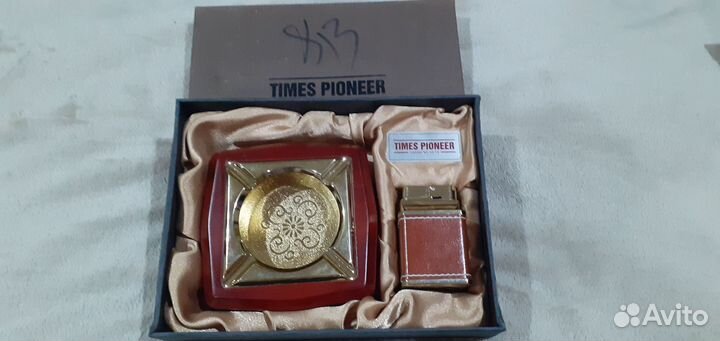 Пепельница подарочный набор новый