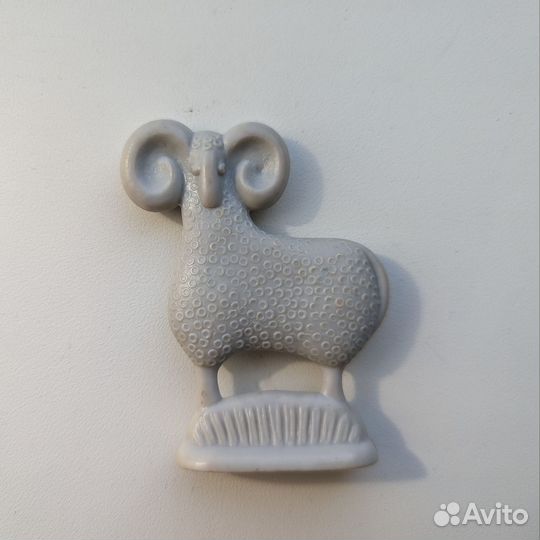 Игрушка Барашек, колкий пластик, клеймо