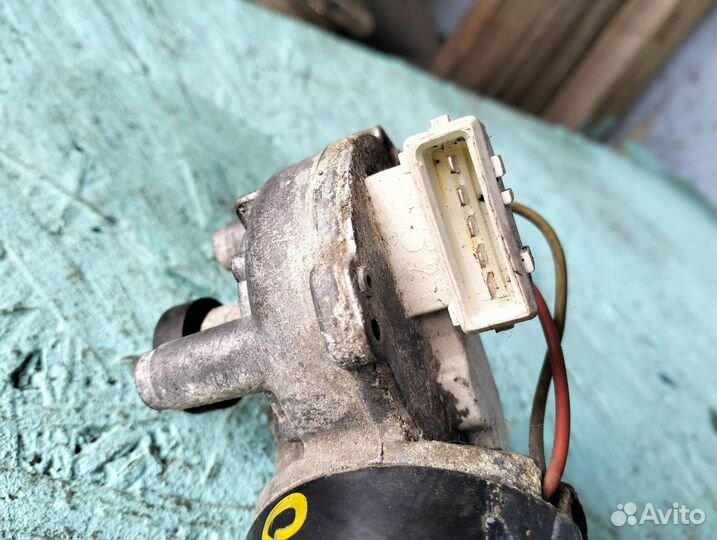 Моторчик трапеции дворников (стеклоочистителя)