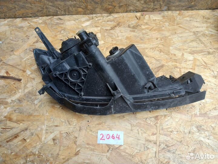 2064 Фара левая Mazda Axela, BK5P