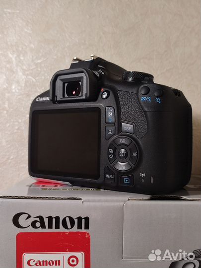 Canon eos 2000d 18-55 III Kit Состояние новой