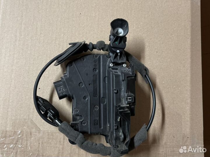 Замок передне правой двери Renault Kaptur