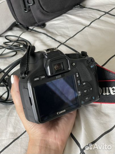 Зеркальный фотоаппарат Canon 550d