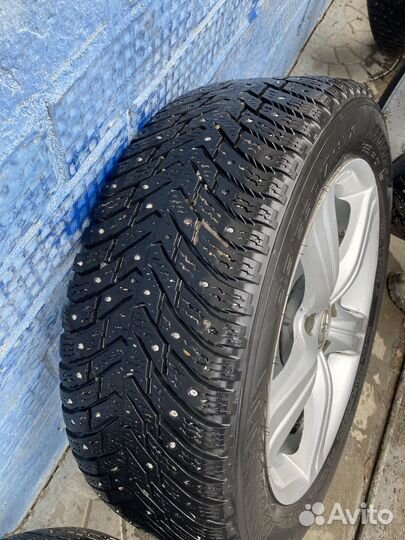 Комплект колес Camry R17 Hakkapeliitta 8 (шип)