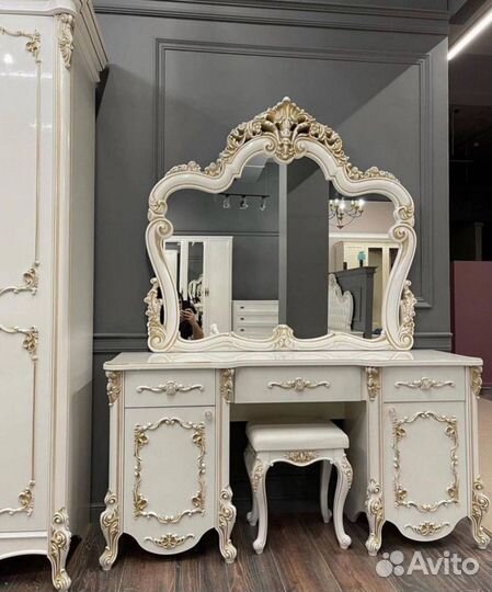 Спальный гарнитур Флоренция в наличии