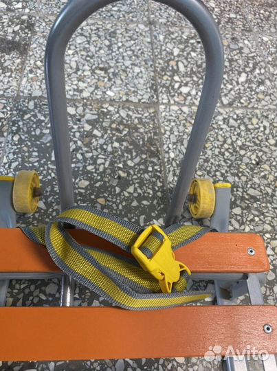 Санки на колесах со съемной ручкой