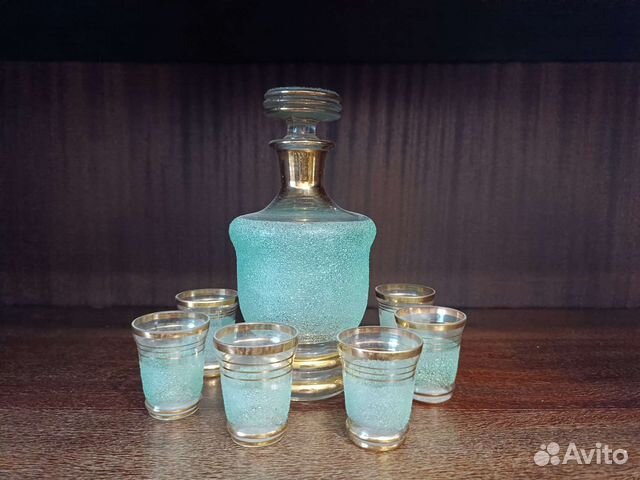 Графин с рюмками