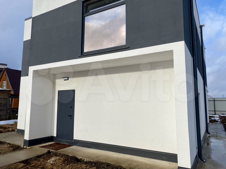 Коттедж 270 м² на участке 6 сот.