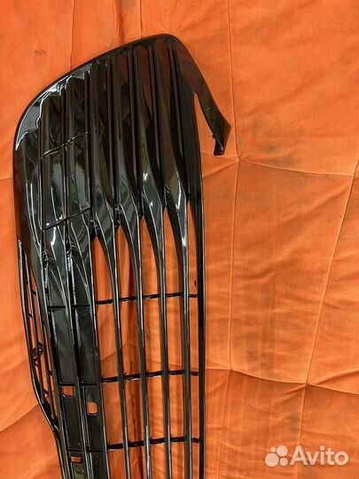 Решетка бампера camry 70