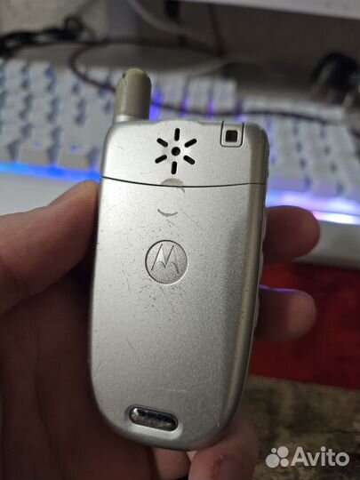 Motorola V220