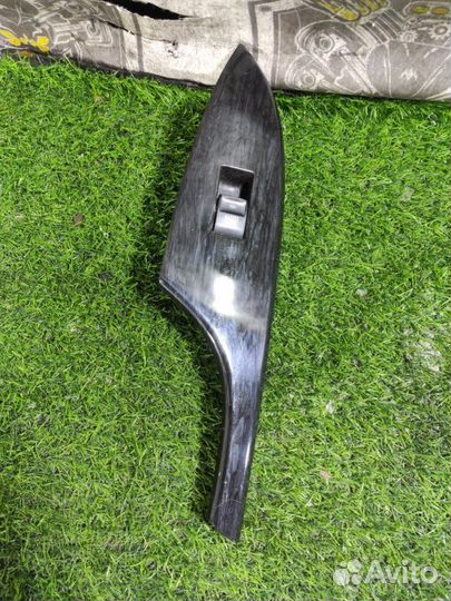 Блок упр. стеклоподьемниками передний левый Toyota