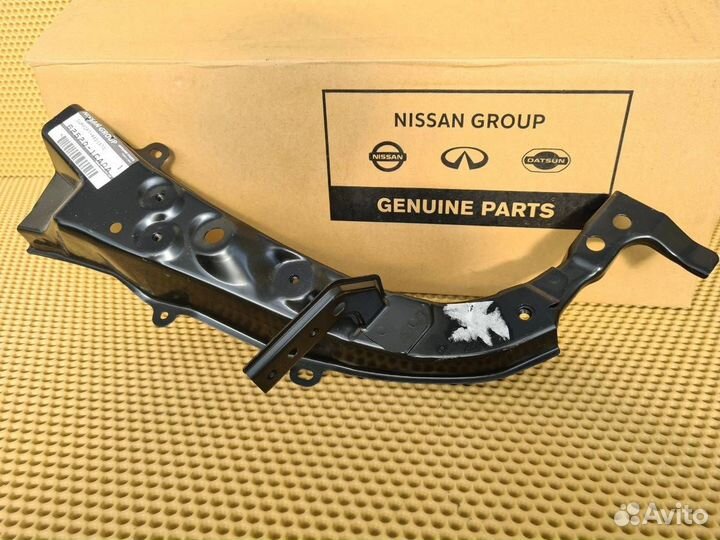 Суппорт фары передний правый Infiniti Fx Qx70 S51