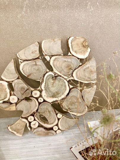 Подставка под горячее панно из можжевельника