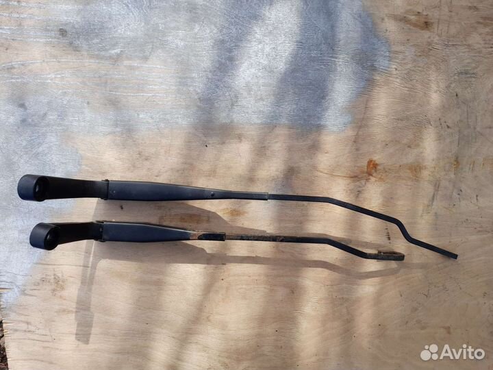 Рычаги стеклоочистителя Лада Калина