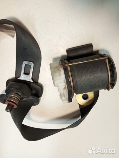 Ремень безопасности задний Nissan X-Trail T30