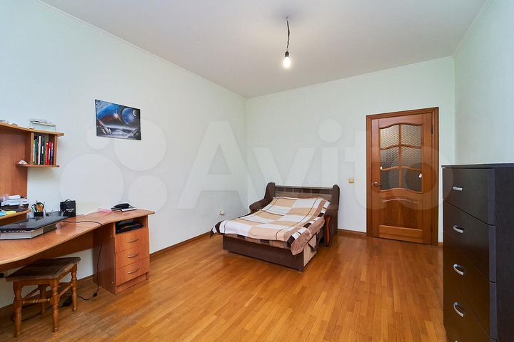 4-к. квартира, 126 м², 5/6 эт.