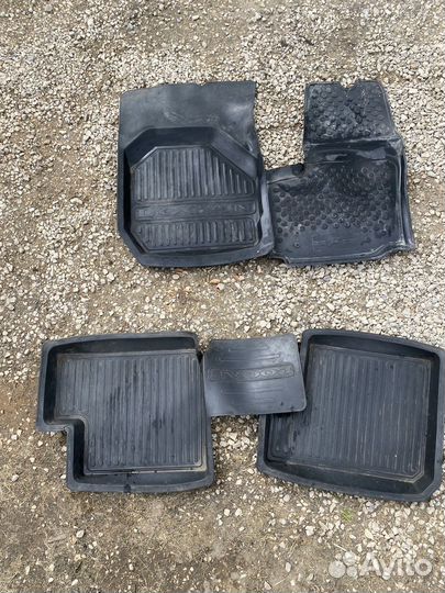 Комплект ковров на Рено Логан 1