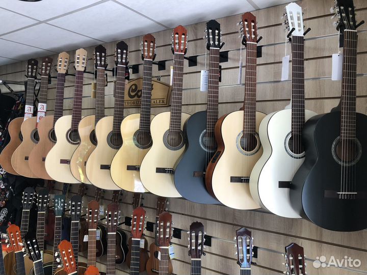 Гитара классическая (нейлоновые струны)