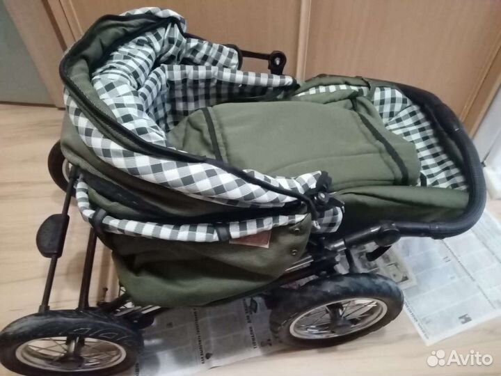 Прогулочная коляска