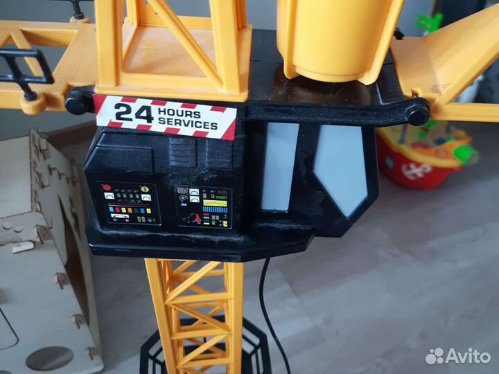 Башенный кран игрушка