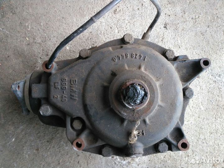 Редуктор передний BMW X5 E53 3.64