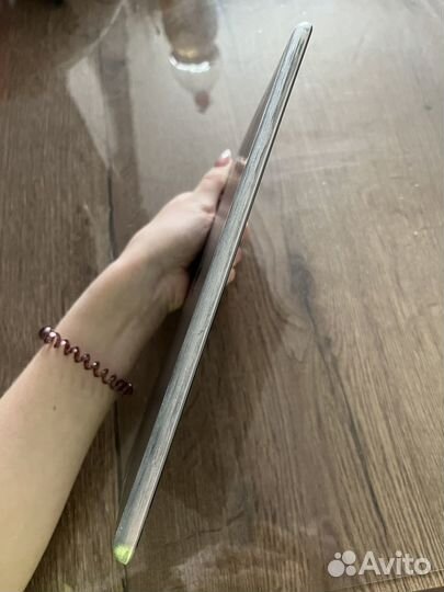 iPad (2017) model A1823