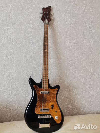 Бас гитара 