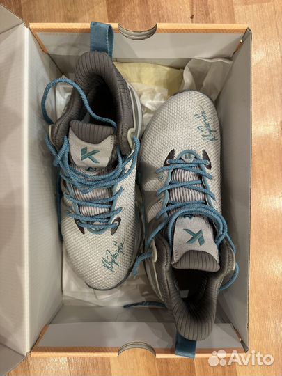 Баскетбольные кроссовки anta