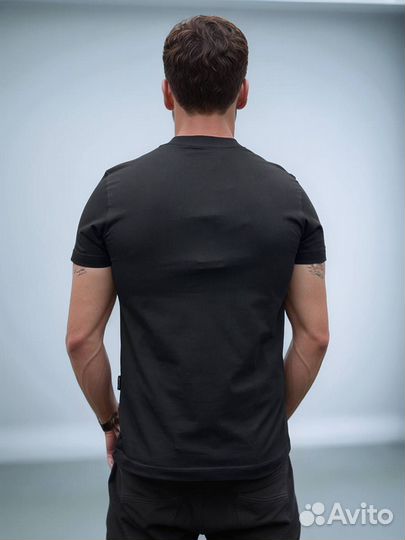Черная приталенная футболка Armani