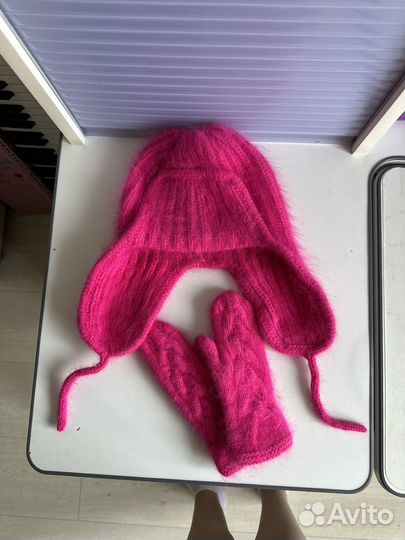 Новый комплект шапка, варежки