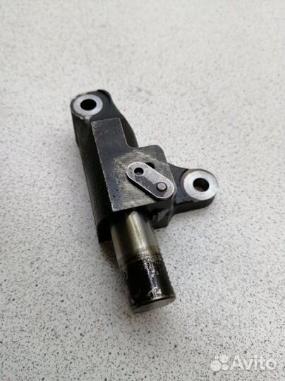 Натяжитель Toyota Vitz SCP10 1szfe