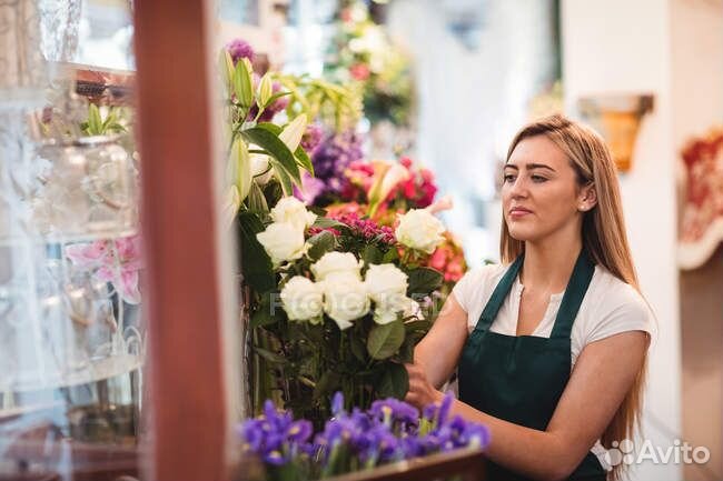 Продавец в цветочный магазин