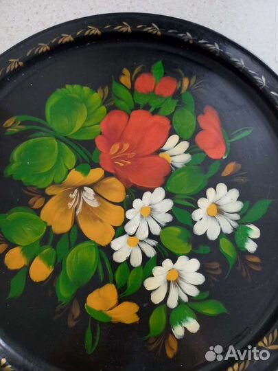 Подносы Жестово