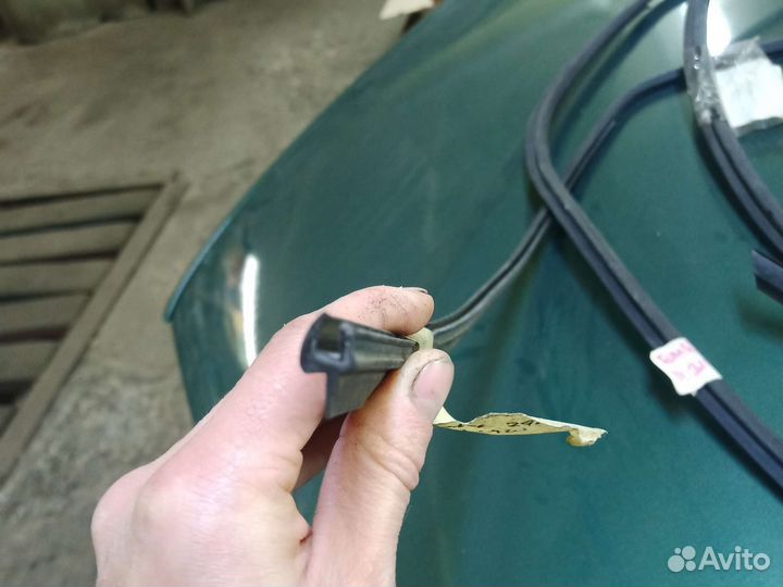 Уплотнитель стекла заднего бмв е46