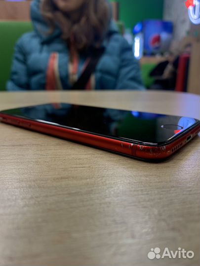 iPhone 8, 64 ГБ