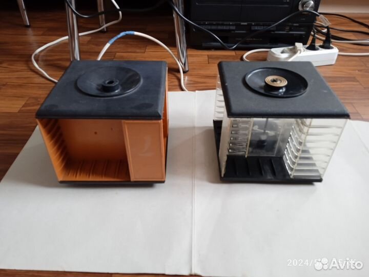 Подставка - вертушка для аудиокассет СССР