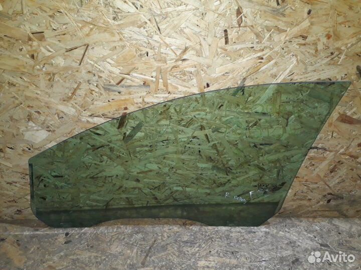 Стекло переднее правое Ford Focus 2 CB4 1.6 shda