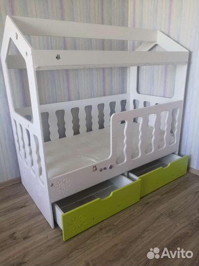 Детская кровать от 3 лет с матрасом бу