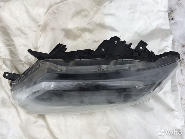 Фара левая Nissan X-Trail (T32)