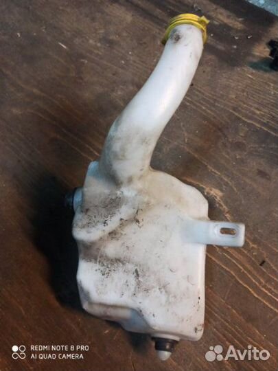 Бачок омывателя передний Opel Meriva A минивэн