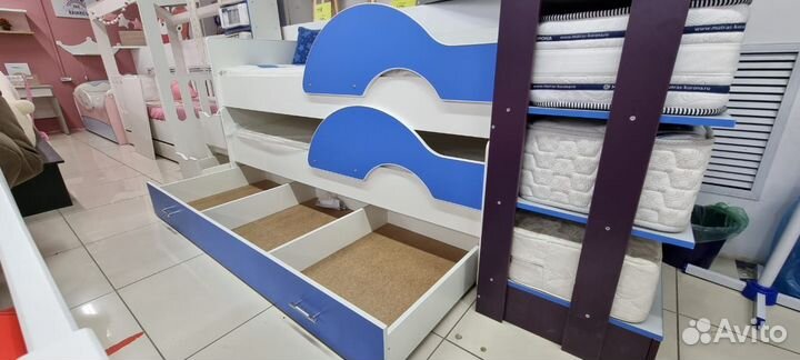 Детская кровать/двухэтажная