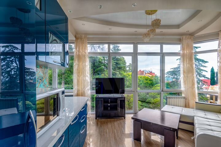 2-к. квартира, 42 м², 6/19 эт.