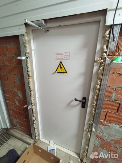 Металлические двери бу