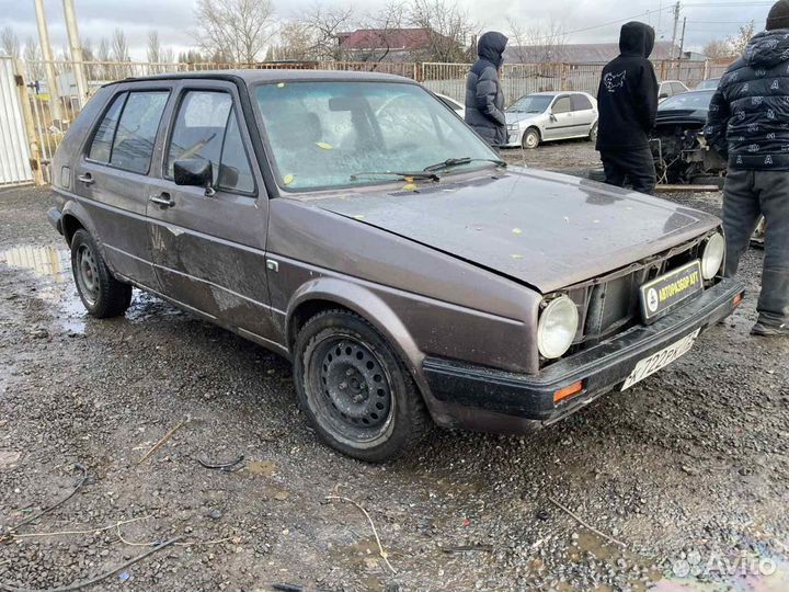 Балка передняя подрамник Volkswagen Golf 2