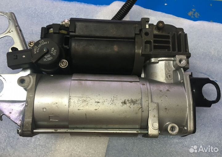 Компрессор пневмоподвески audi Q7 4L