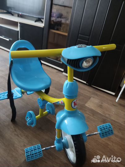 Детский трехколесный велосипед