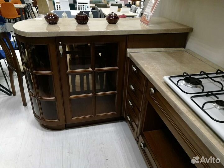 Кухня из массива дуба с выставки