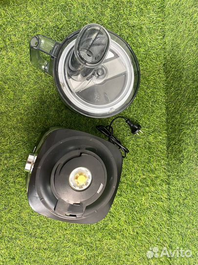 Кухонный комбайн redmond RFP-3904