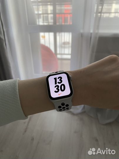 SMART watch se (nike)